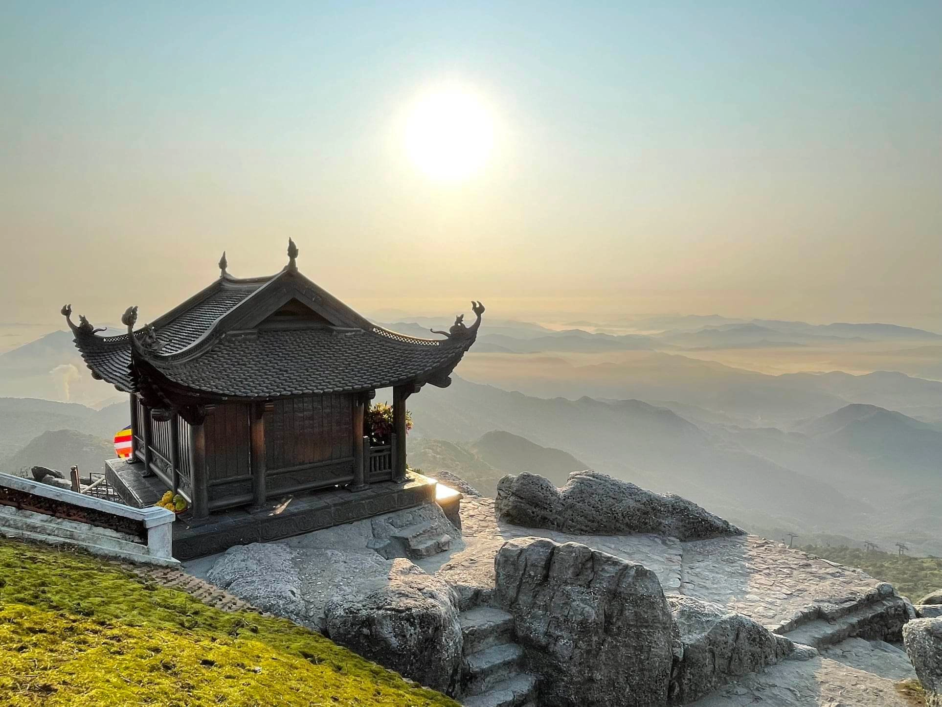 Top những ngôi chùa nổi tiếng nhất Việt Nam