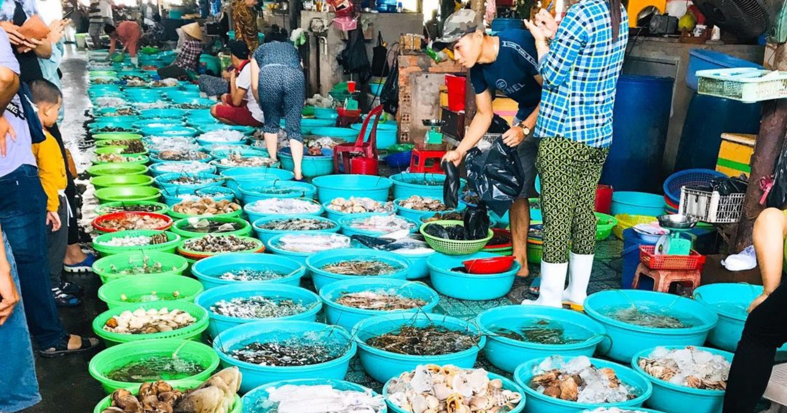 Chợ hải sản Hàng Dương